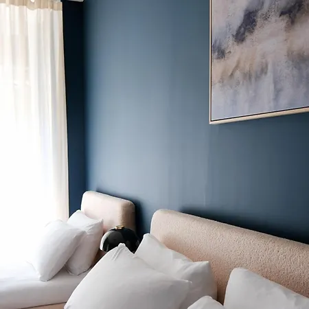 Garden Triple - 3 Min Walk To Benina Express * ティラーノ