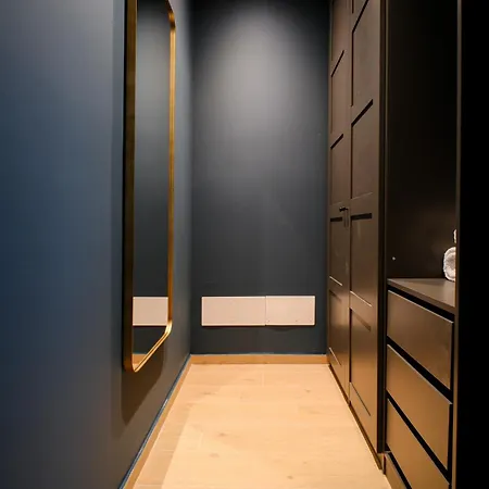 Garden Triple - 3 Min Walk To Benina Express